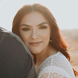 Meet your Posher, Allivia